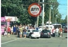 В Киеве автомобиль протаранил толпу людей