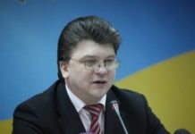 ФФУ должна согласовать решение о поездке на ЧМ в Россию с государственными органами, — Жданов