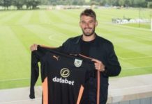 Бернли приобрел запасного вратаря Бирмингема Легздинса