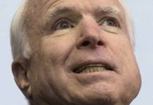 Маккейн: обеспокоенность Трампа законом о санкциях РФ неуместна