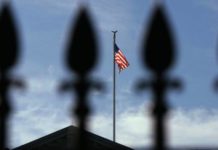 Белый дом готовит ответ на решение Москвы по дипломатам