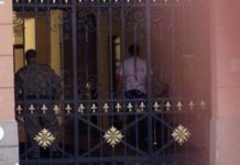 В центре Риги вооруженные люди захватили отель — СМИ