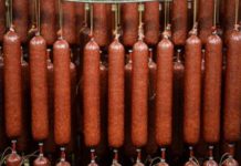 Ввоз колбасы и сала из Украины запретили в ДНР