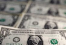 Украинцы за месяц вывели за границу $1,5 миллиона