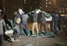 В столкновениях на Ревуцкого в Киеве пострадали полицейские и журналисты