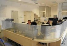 В Польше молодую украинку заставляли раздеться в отделении полиции