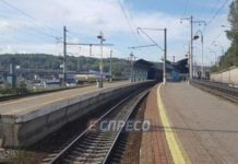 В Киеве женщина попала под поезд