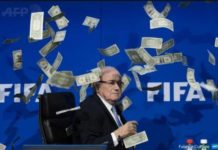 Экс-президента ФИФА Блаттера обвинили в домогательствах
