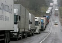 На границе с Польшей образовался 20-километровый затор