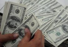 Верховный суд разрешил определять зарплату украинцам в иностранной валюте